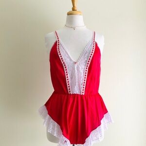 Vintage Chic Red Lace Women's Chemise
